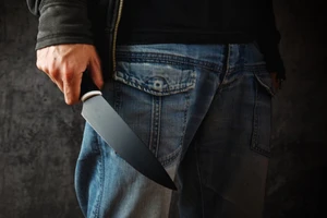 Cầm hung khí truy sát rồi bị đâm tử vong