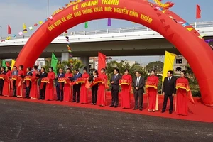 Thủ tướng dự lễ khánh thành cầu vượt tại Hải Phòng