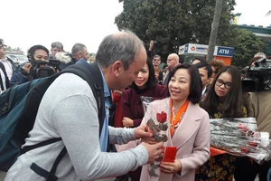 Gần 10.000 khách quốc tế xông đất vịnh Hạ Long