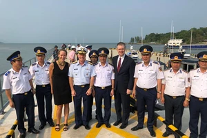 Mỹ bàn giao 6 xuồng tuần tra hiện đại cho Việt Nam