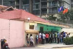 Xác minh nhân thân người phụ nữ tự đâm ở Malaysia