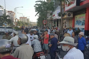 Hành khách chán đời ôm mìn tự tử trên xe taxi