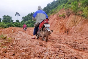 Nỗi niềm của những giáo viên gửi tuổi thanh xuân nơi biên giới