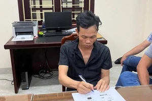 Chiếm đoạt 2 tỉ đồng từ việc bán cây cảnh 'ảo' qua Facebook