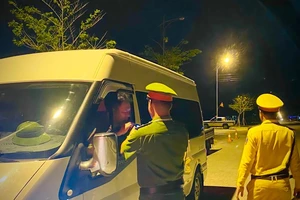 CSGT Quảng Bình xử lý gần 900 trường hợp vi phạm trong tháng cao điểm