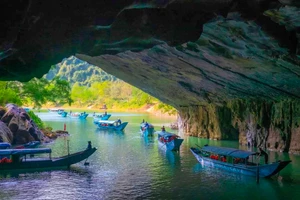 Khách du lịch tới Quảng Bình tăng gấp hơn 4 lần 