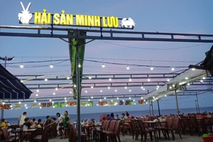 Thực hư việc đoàn khách du lịch 'quỵt' 2,6 triệu đồng tiền hải sản