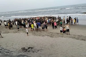 Đi tắm biển, hai thanh niên tử vong thương tâm