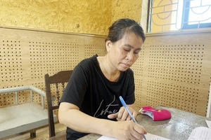 Lừa hàng chục người cùng xã hơn 23 tỉ đồng