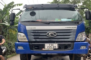 Quảng Bình: Va chạm xe ben, hai học sinh lớp 10 tử vong 