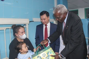 Chủ tịch Quốc hội Cuba đến thăm Quảng Bình