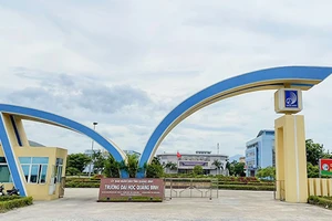 Trường Đại học Quảng Bình nợ bảo hiểm xã hội của hàng trăm cán bộ, nhân viên