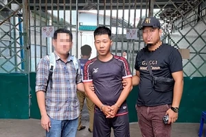 Vây bắt nam thanh niên trốn truy nã đặc biệt nguy hiểm