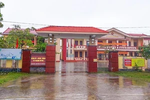 Quảng Bình: Kỷ luật 3 cán bộ xã sát phạt trên chiếu bạc