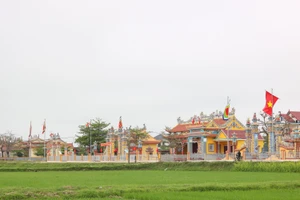 Độc lạ ngôi làng có hơn 20 nhà thờ họ ở Quảng Bình