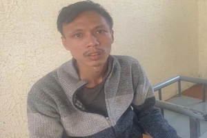 Đánh tráo 14 bộ lốp xe tải của công ty bán lấy tiền tiêu xài