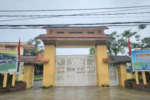 Làm rõ vụ phụ huynh vào tận trường dằn mặt nữ học sinh lớp 7 ở Quảng Bình