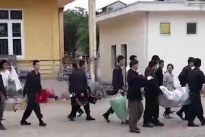 Clip: Cận cảnh thả 19 cán bộ, chiền sĩ ở Đồng Tâm