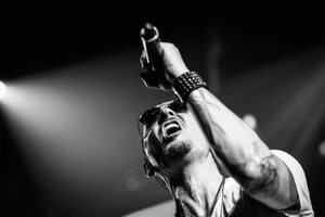  10 khoảnh khắc đáng nhớ của Chester Bennington