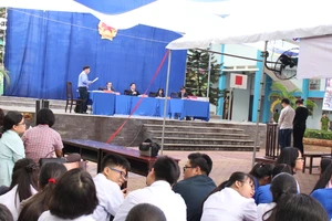 Giáo dục pháp luật cho học sinh qua phiên tòa lưu động