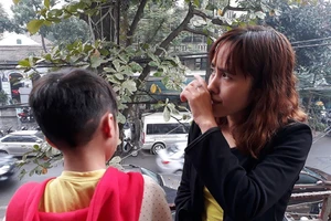 'Con thú còn biết yêu thương con của nó, huống chi...'