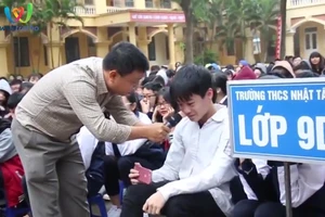 Lời giảng về cách ứng xử làm học sinh khóc ròng