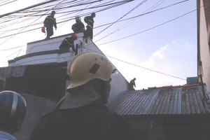 Cần Thơ: Hỏa hoạn thiêu rụi 2 căn nhà