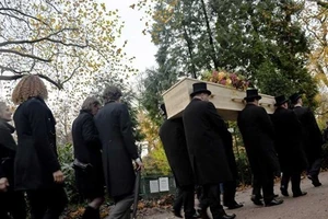 Những công việc kỳ lạ lương cao nhất hiện nay