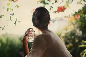 Kẻ thứ ba có mãi là người hùng?