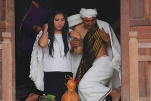 Những kiểu cầu hôn kỳ quặc ở Việt Nam