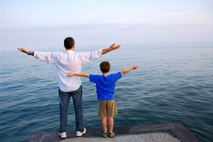 Bố ơi, điều con cần không phải là tiền