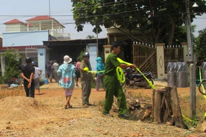 Cưa đạn pháo 105 ly, 1 người chết