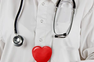 Khi bác sĩ tim mạch 'mổ xẻ' tình yêu