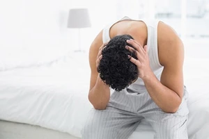 Nửa đêm gãy súng, đừng quá xấu hổ…