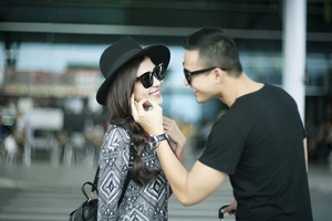 Tình yêu là đón người thương tại sân bay…