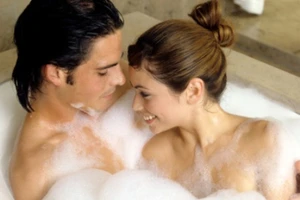 Tưởng ngớ ngẩn nhưng họ luôn làm cùng nhau và hạnh phúc