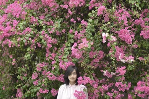 Xúc động bộ ảnh bà - cháu đi qua trầm cảm