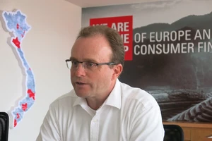 Chương trình lãi suất 0%: 4 bên cùng thắng