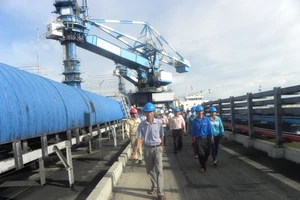 Nhiệt điện Duyên Hải 1: Đón dân vào giám sát môi trường