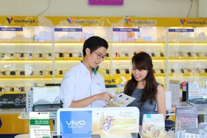 Tổ chức tín dụng trước nguy cơ '1 cổ 2 tròng'