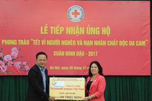 FrieslandCampina Việt Nam ủng hộ Tết vì người nghèo