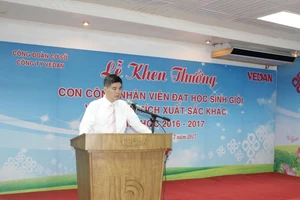 Vedan khen thưởng con em công nhân viên xuất sắc