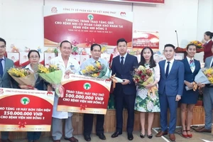 Hơn 1,2 tỉ đồng đến với bệnh nhân nghèo Nhi đồng 2