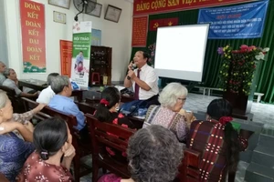 Tư vấn sức khỏe cho người cao tuổi