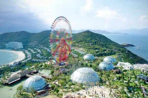 “Bánh xe bầu trời” – Kỷ lục mới tại Vinpearl Land 