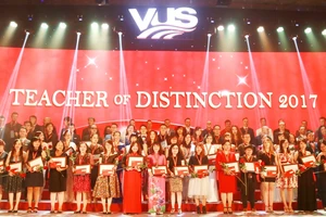 VUS tôn vinh 1.600 giáo viên nhân ngày 20-11
