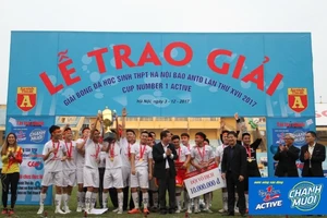  Giải bóng đá học sinh: Trận chung kết nghẹt thở