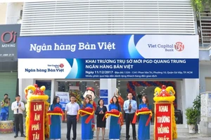 NH Bản Việt khai trương phòng giao dịch Quang Trung