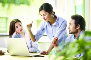 Khi bảo hiểm cùng khách hàng “lấn sân” đầu tư