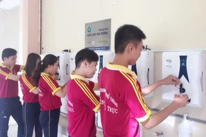 27 trường học tỉnh Long An được trang bị máy lọc nước